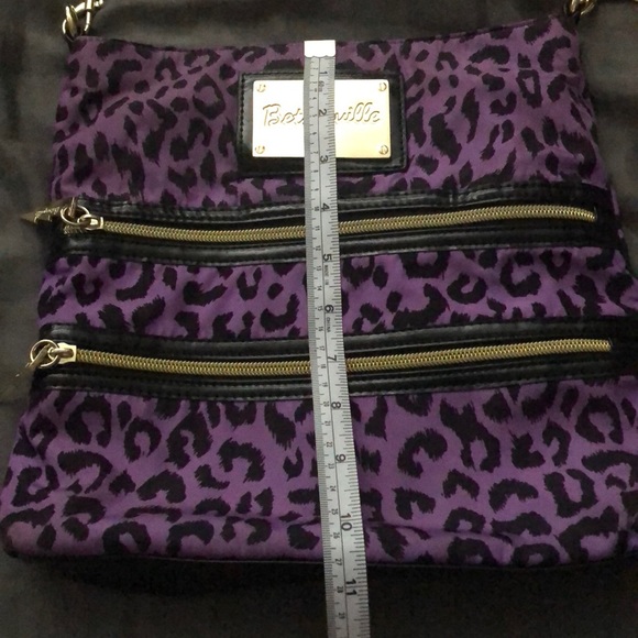 🌟Donated. Purple cheetah purse - Picture 7 of 12